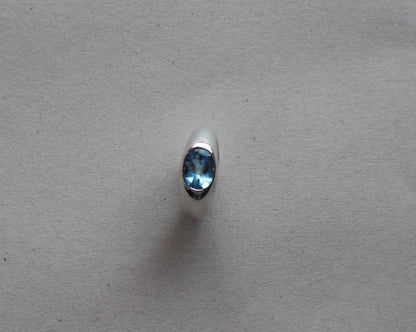 Anillo vintage de topacio azul